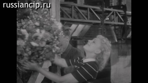 Художественный фильм Воздушный извозчик. (1943)